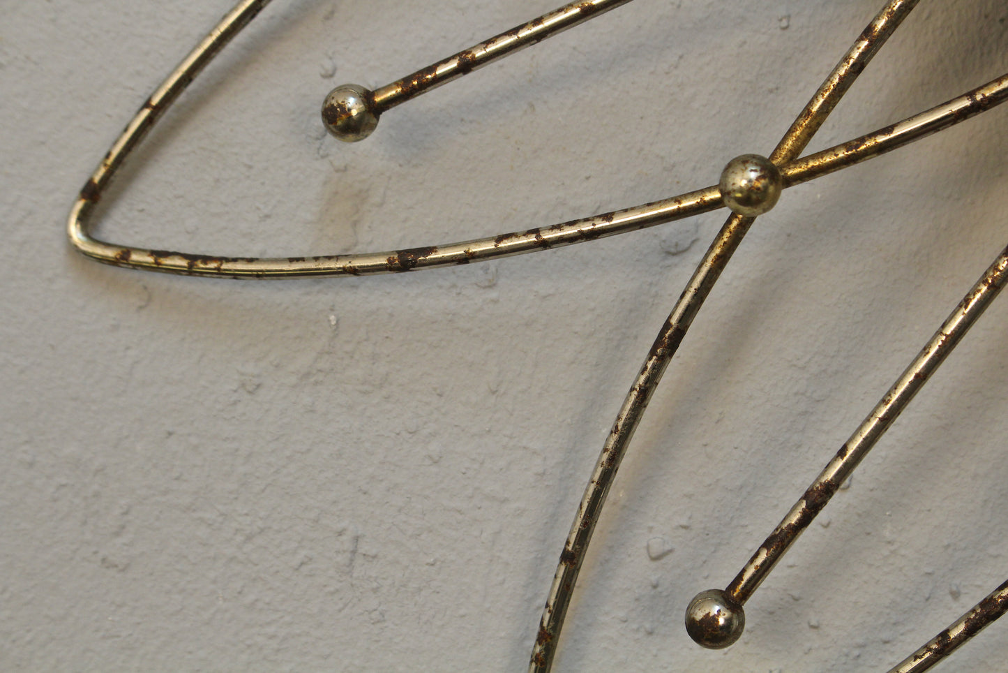 Atomic Gold Burst Wall Clock