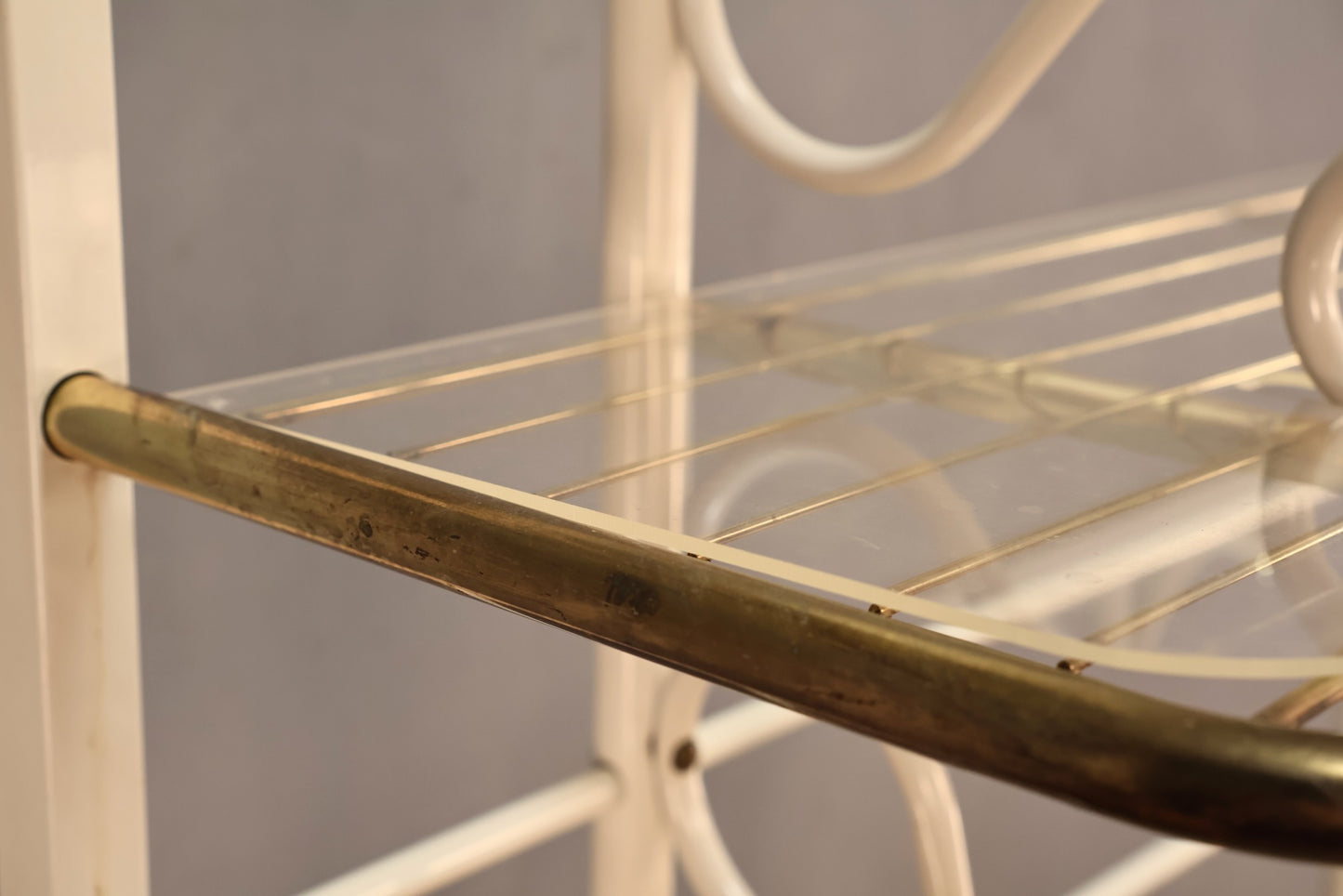 White Curlicue 4-Tier Baker's Rack