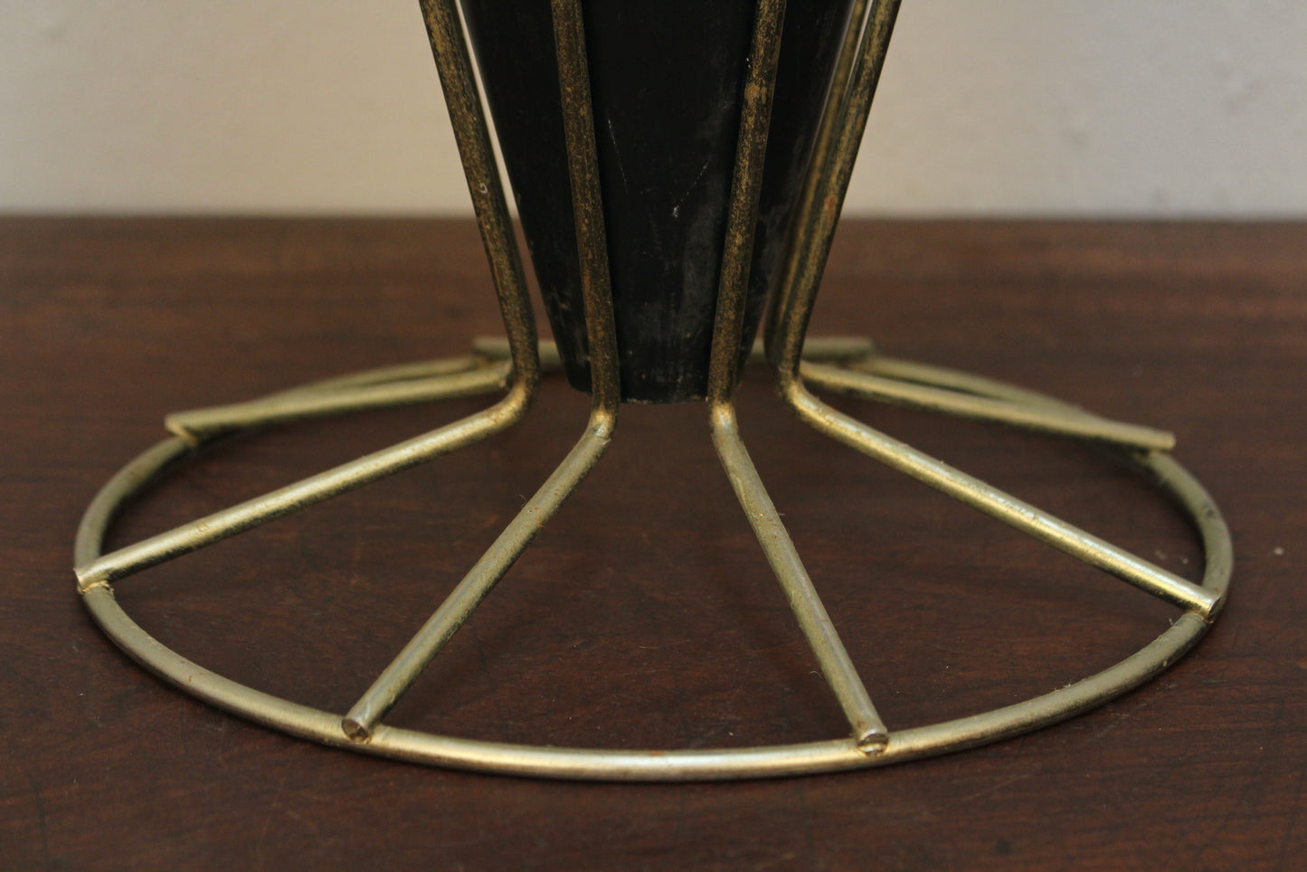 Atomic Metal Umbrella Stand
