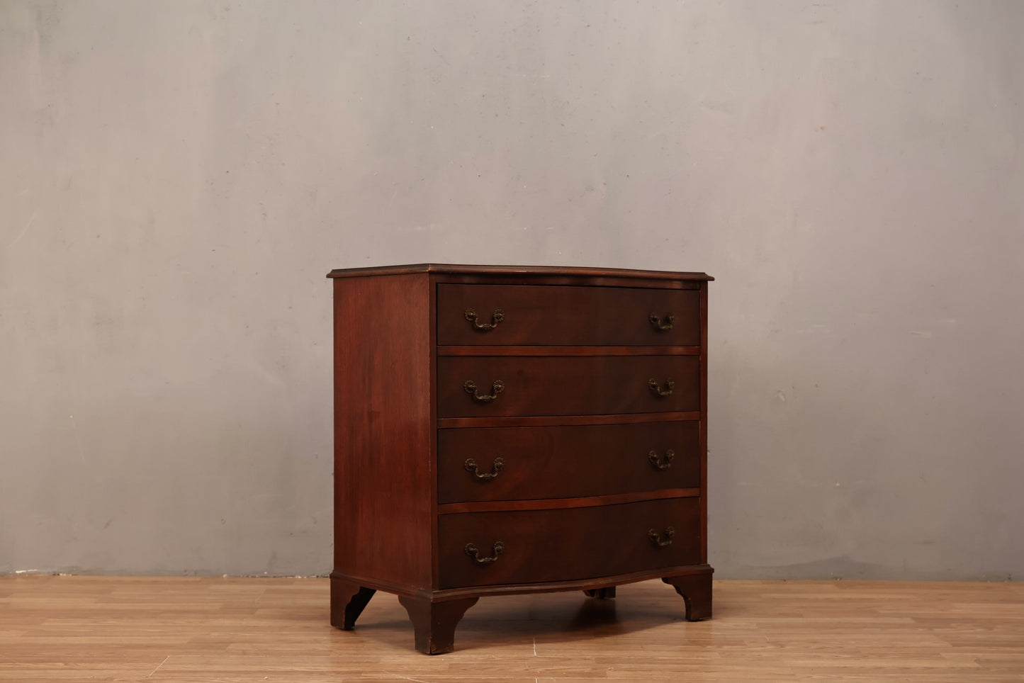 Mahogany Serpentine 4-Drawer Commode
