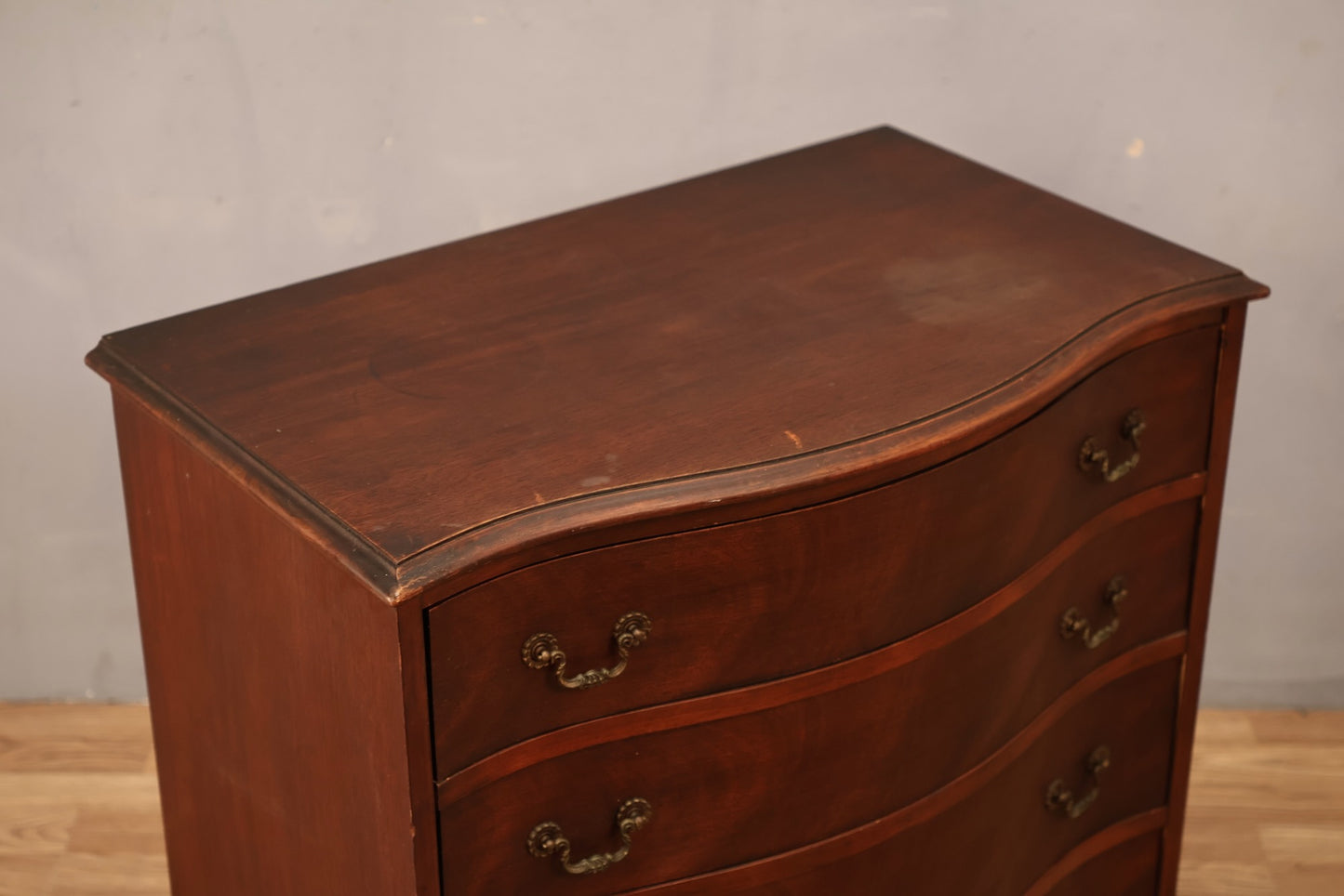 Mahogany Serpentine 4-Drawer Commode