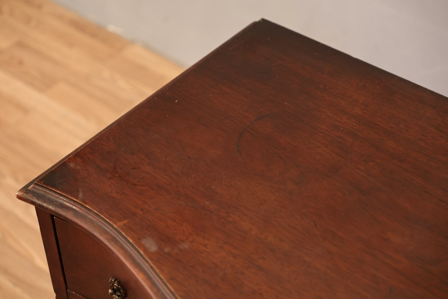 Mahogany Serpentine 4-Drawer Commode