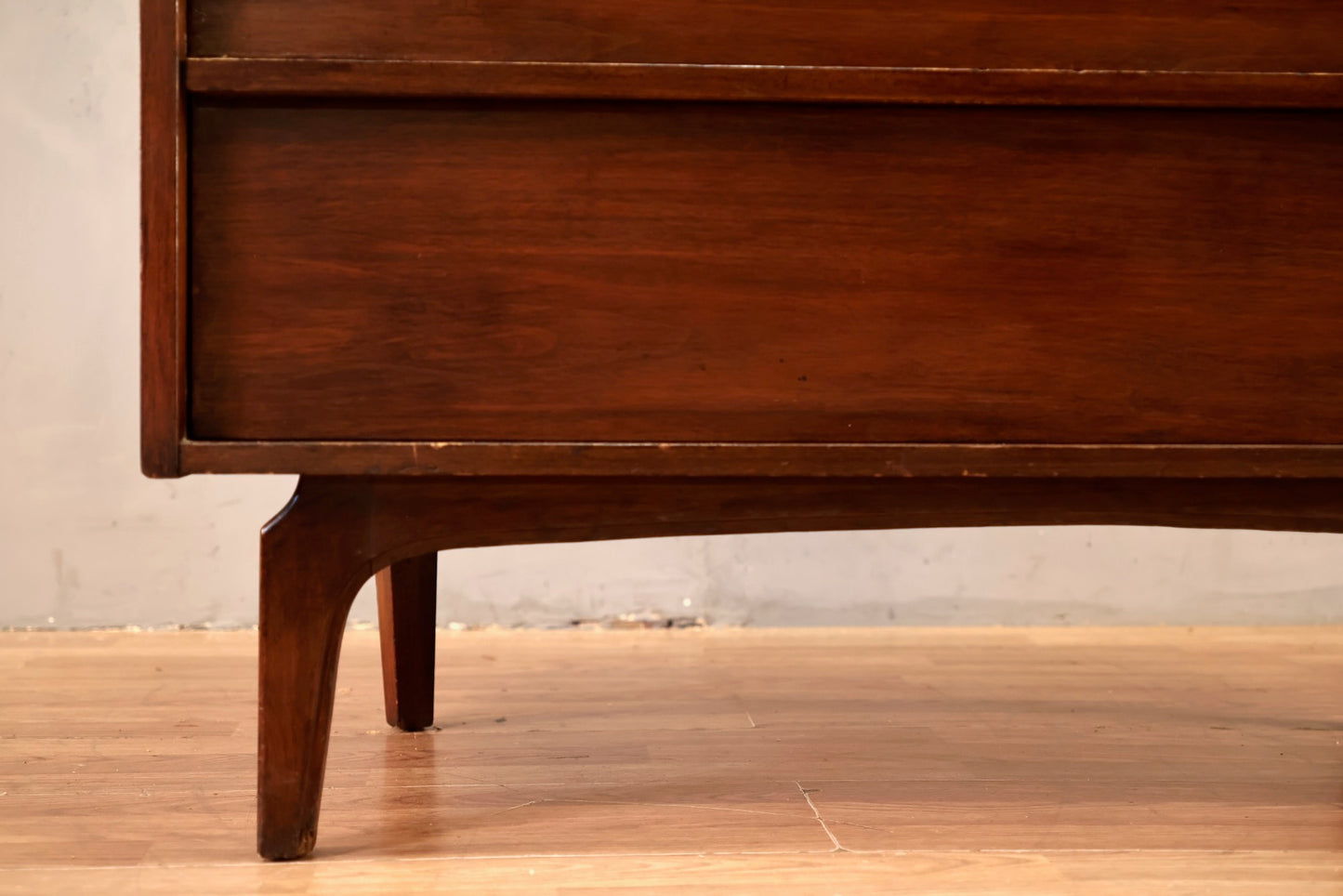Mid Century Dark Walnut 5-Drawer Bachelor's Chest