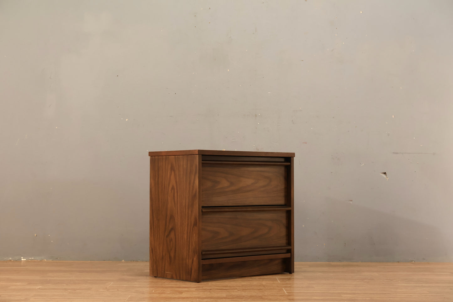 Bassett Laminate 2-Drawer Nightstand