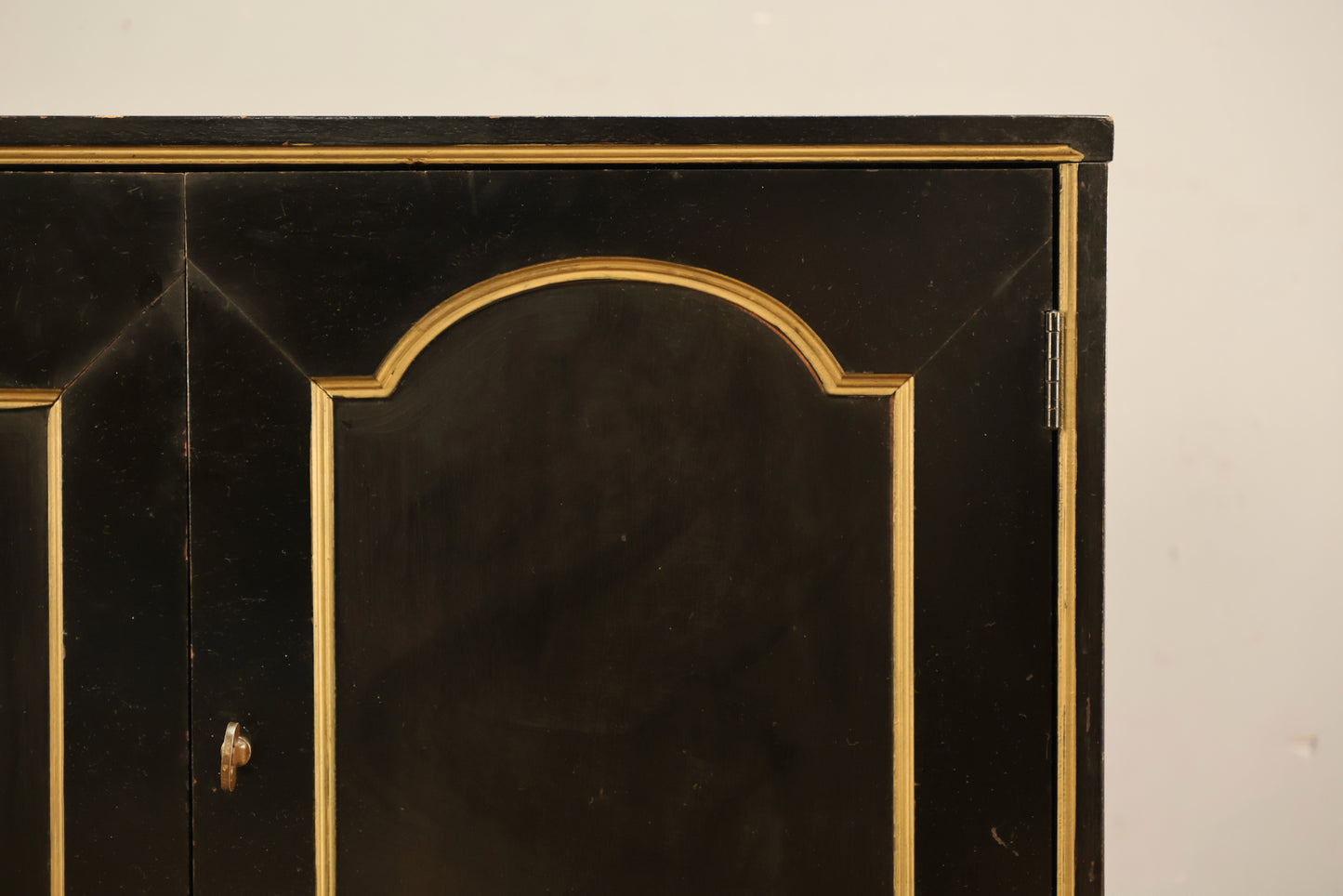 Hollywood Regency Black 2-Door Cabinet