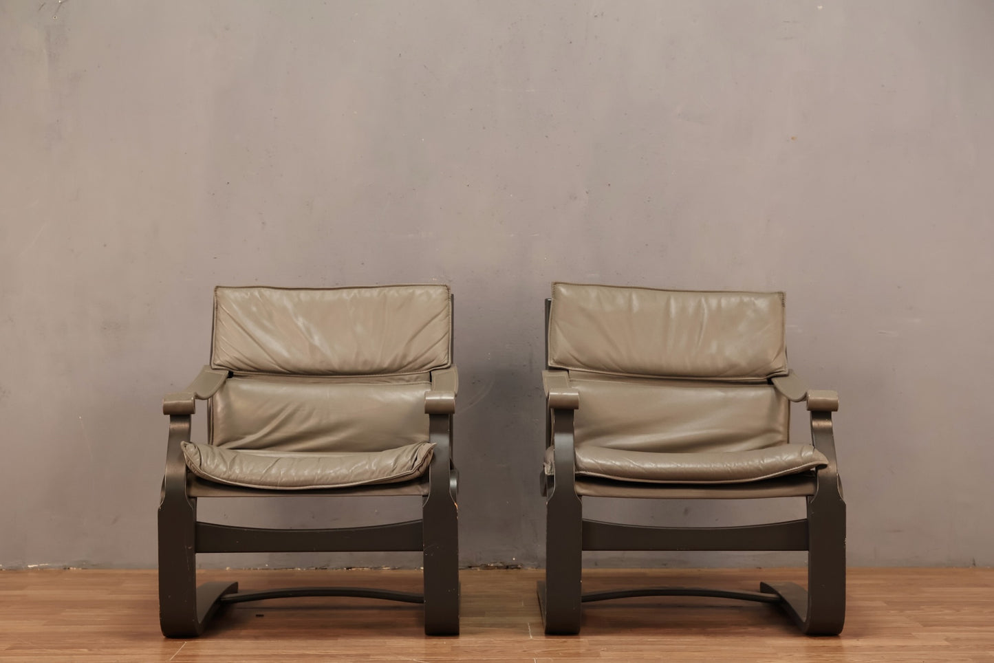 1970s Nelo Gray Leather Bentwood Lounge Chair - ONLINE ONLY
