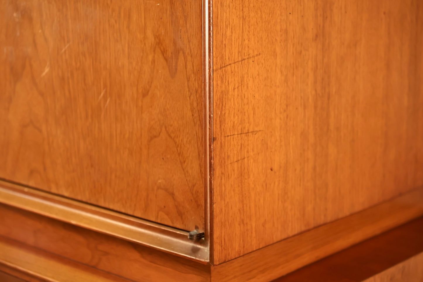 Luxe 1960s 5-Drawer Bachelor's Chest