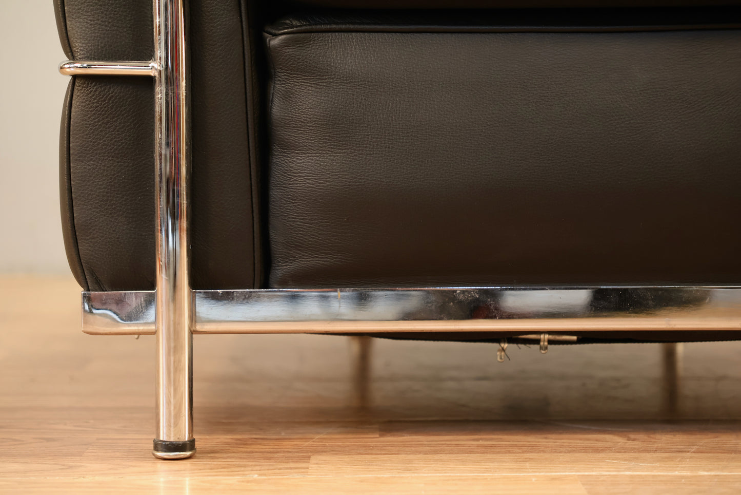 Le Corbusier-Style "Petit Modele" Club Chair