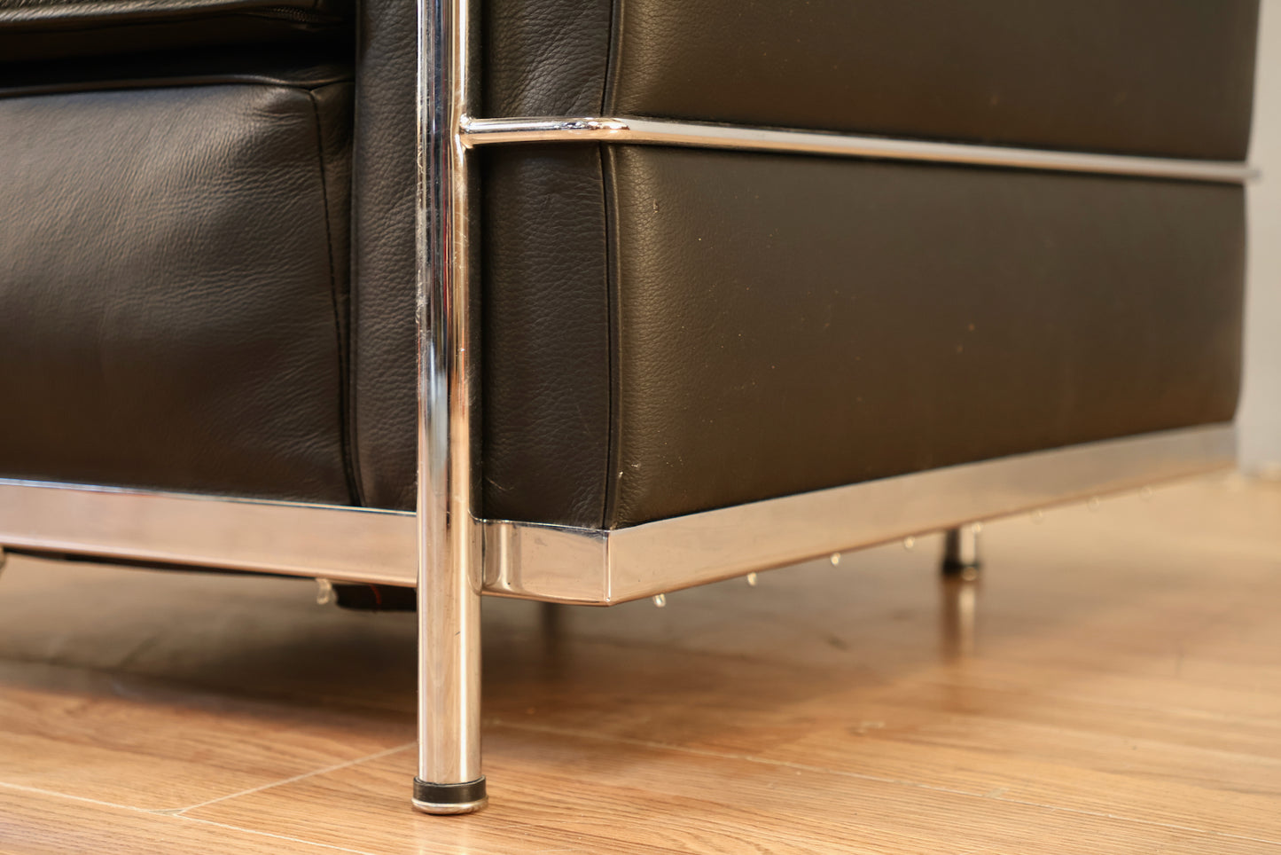 Le Corbusier-Style "Petit Modele" Club Chair