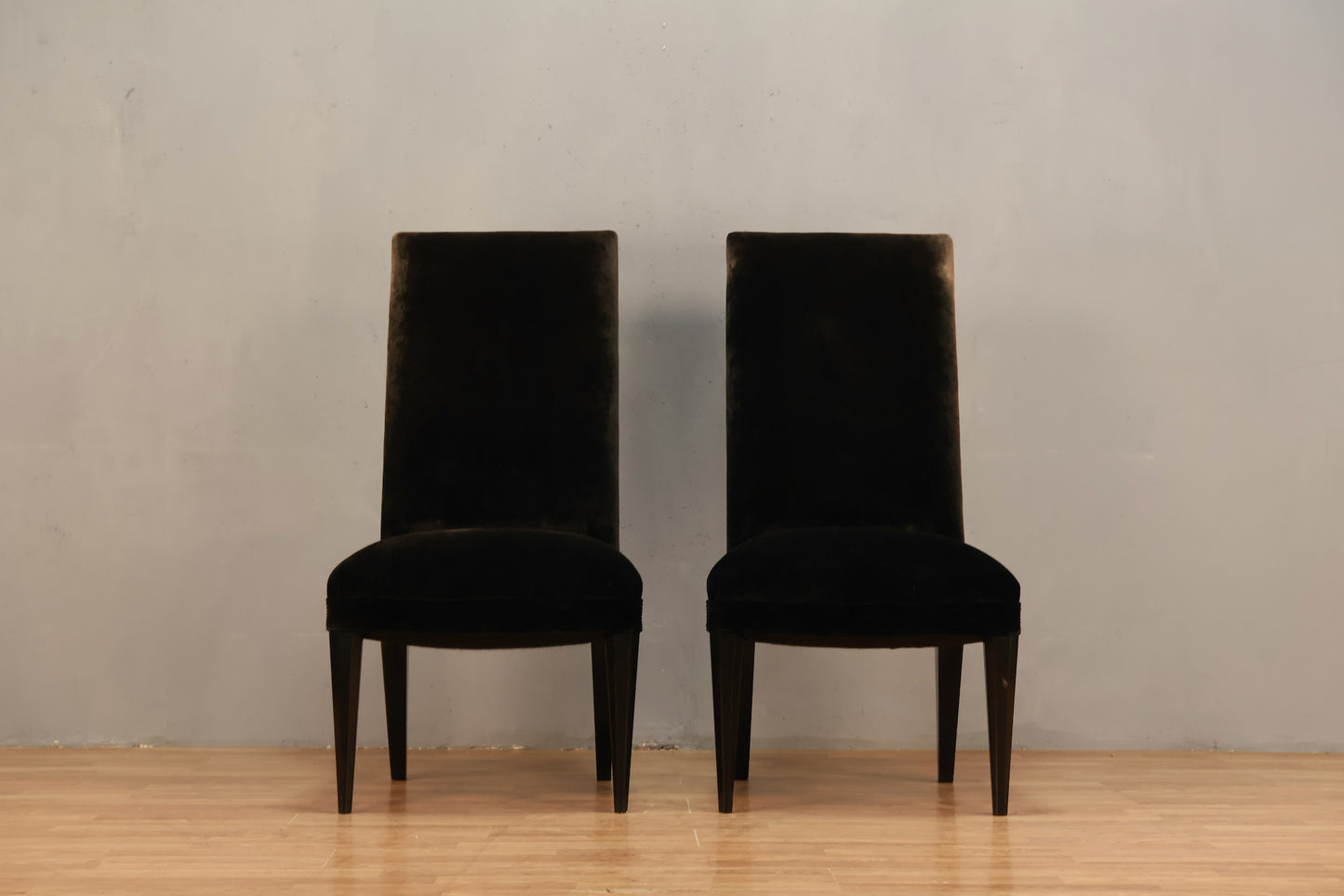 Raven Velveteen High-Back Side Chair