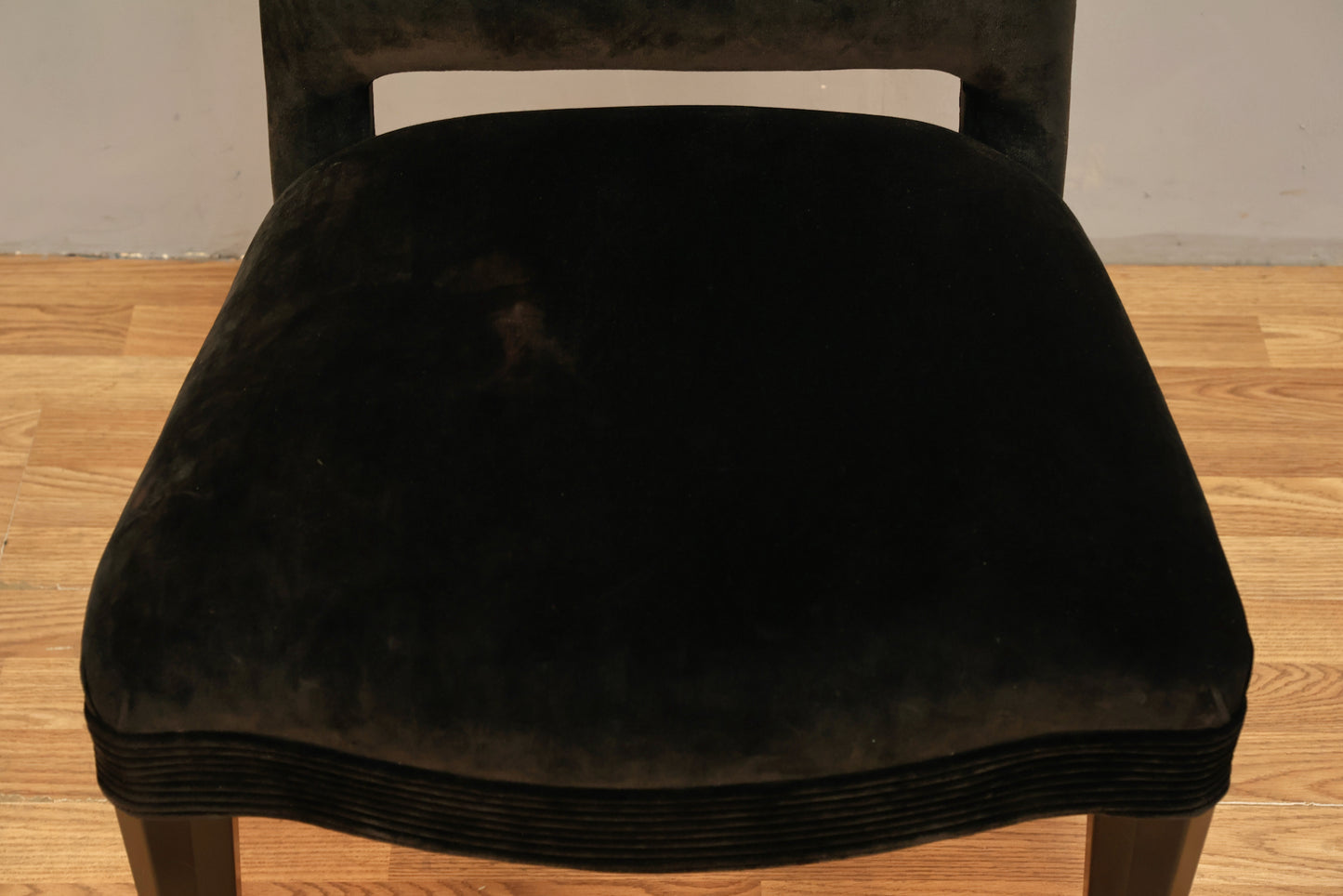 Raven Velveteen High-Back Side Chair