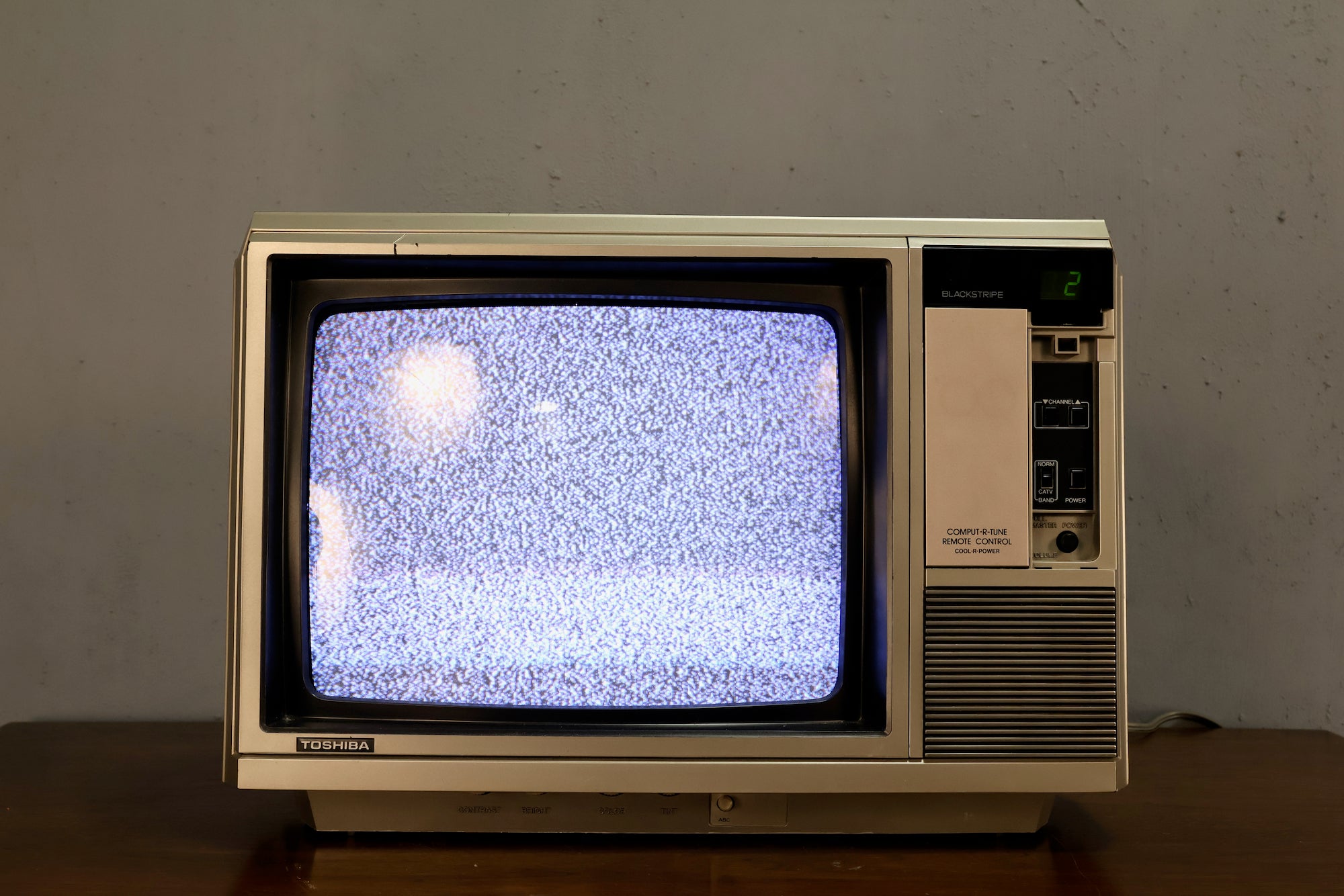 1980s Toshiba Woodgrain Television – Furnish Green