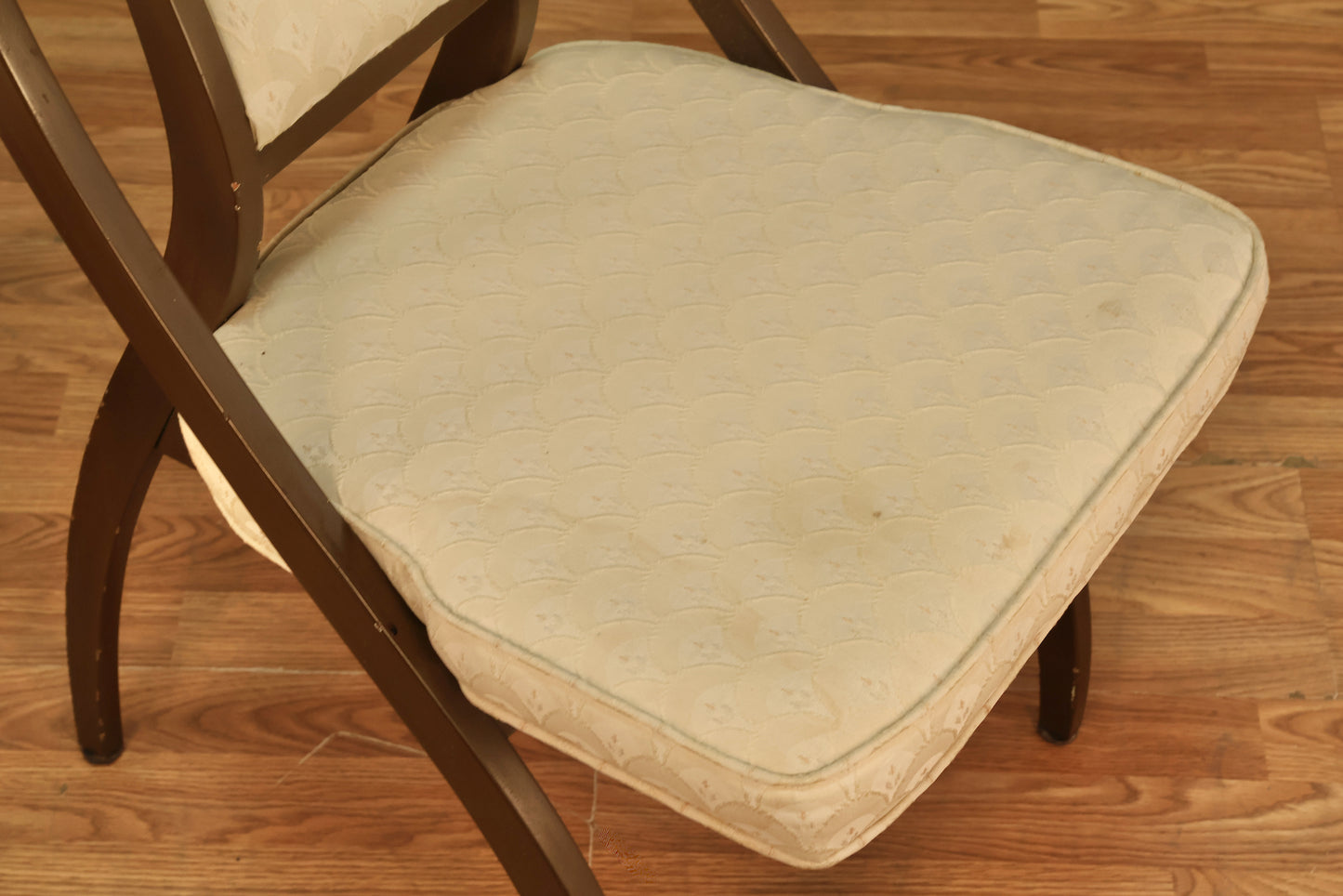 Mid Century Hourglass Ivory Side Chair