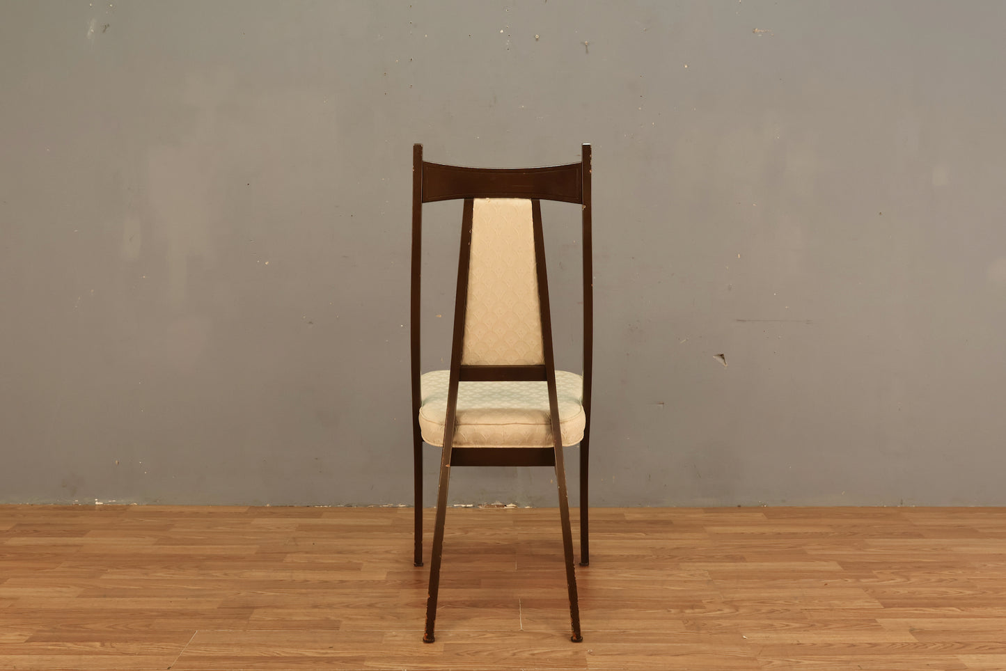 Mid Century Hourglass Ivory Side Chair