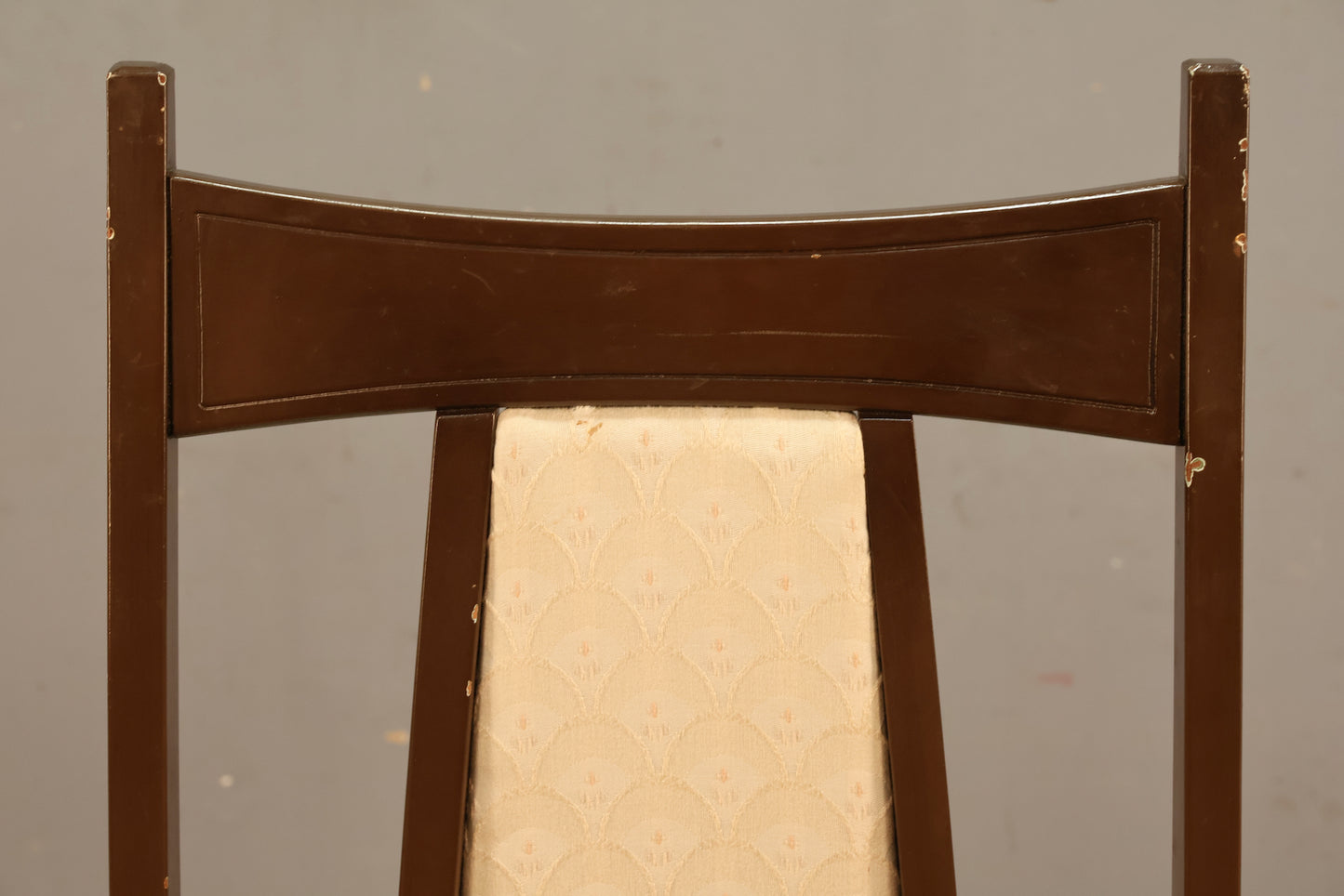 Mid Century Hourglass Ivory Side Chair