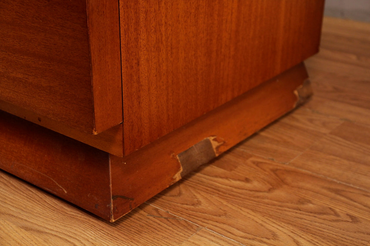 Mid Century Boxy 5-Drawer Bachelor's Chest