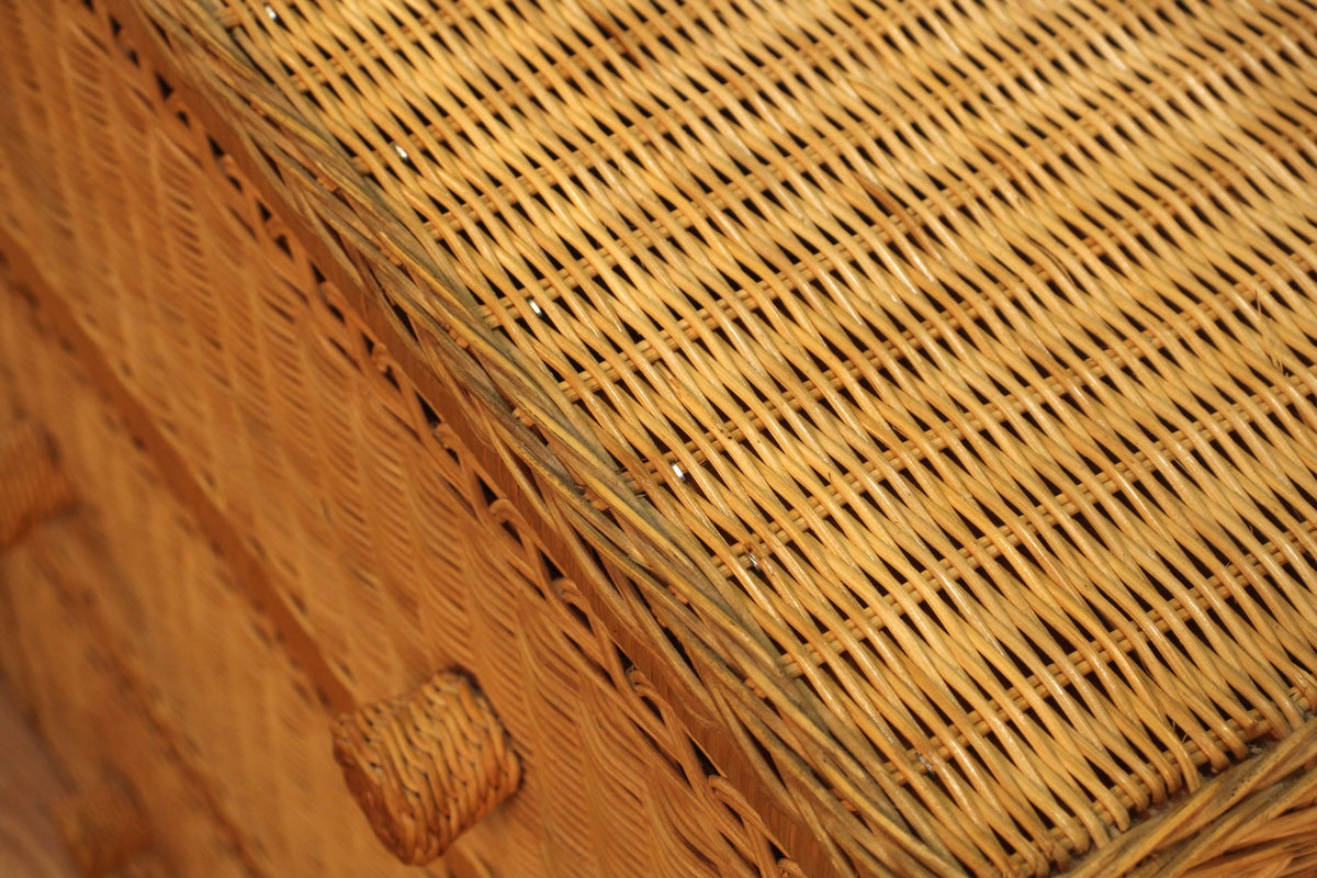 Wicker 6-Drawer Dresser
