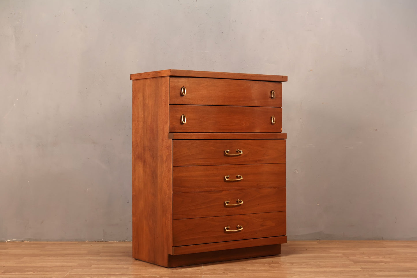 Bassett Walnut & Laminate 4-Drawer Dresser - ONLINE ONLY