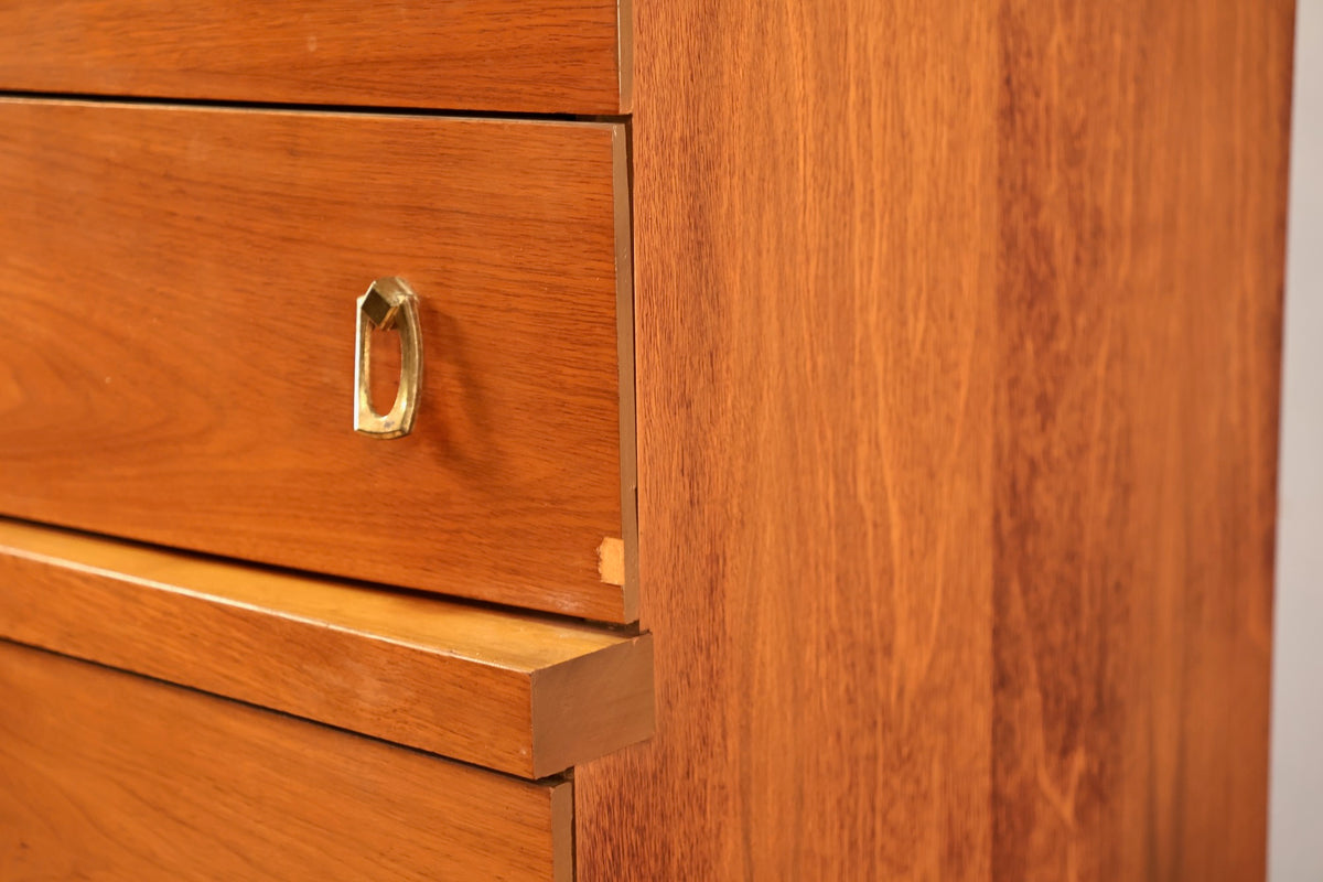 Bassett Walnut & Laminate 4-Drawer Dresser - ONLINE ONLY