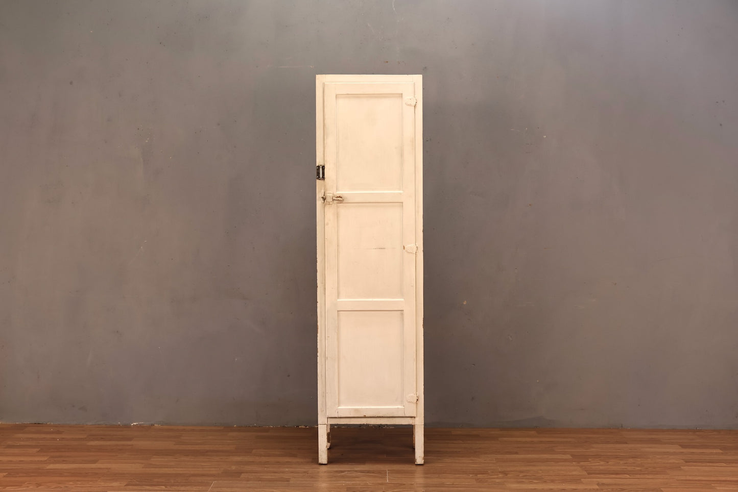 Rustic White 5-Tier Locker