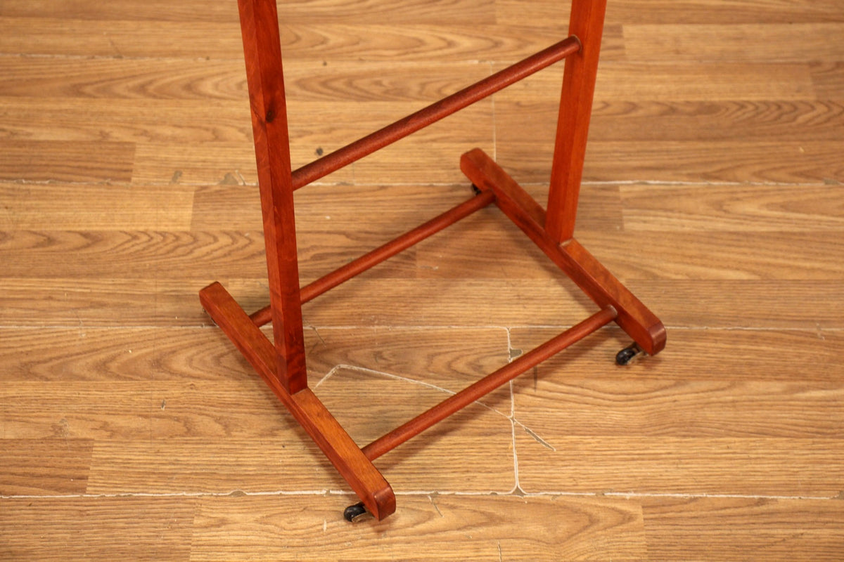 Reguitti Mid Century Valet Stand