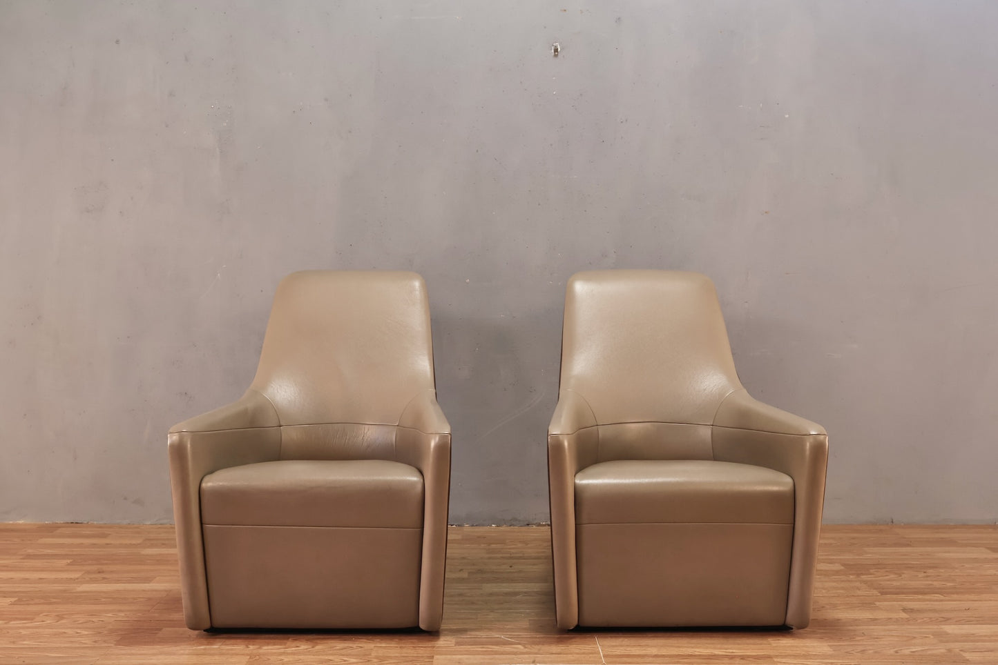 Walter Knoll Gray Leather Lounge Chair - ONLINE ONLY