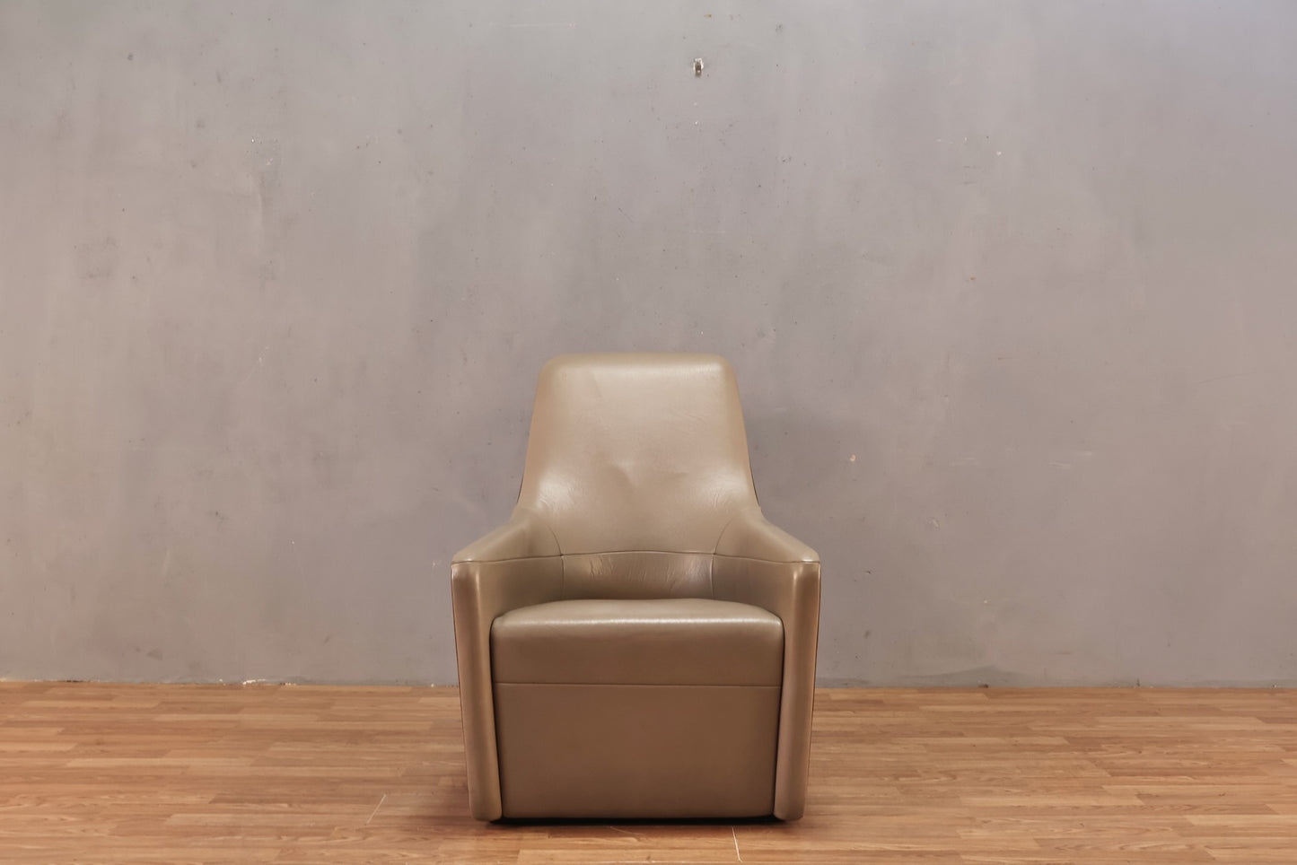 Walter Knoll Gray Leather Lounge Chair - ONLINE ONLY