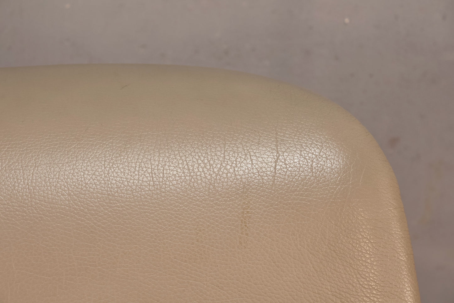 Walter Knoll Gray Leather Lounge Chair - ONLINE ONLY