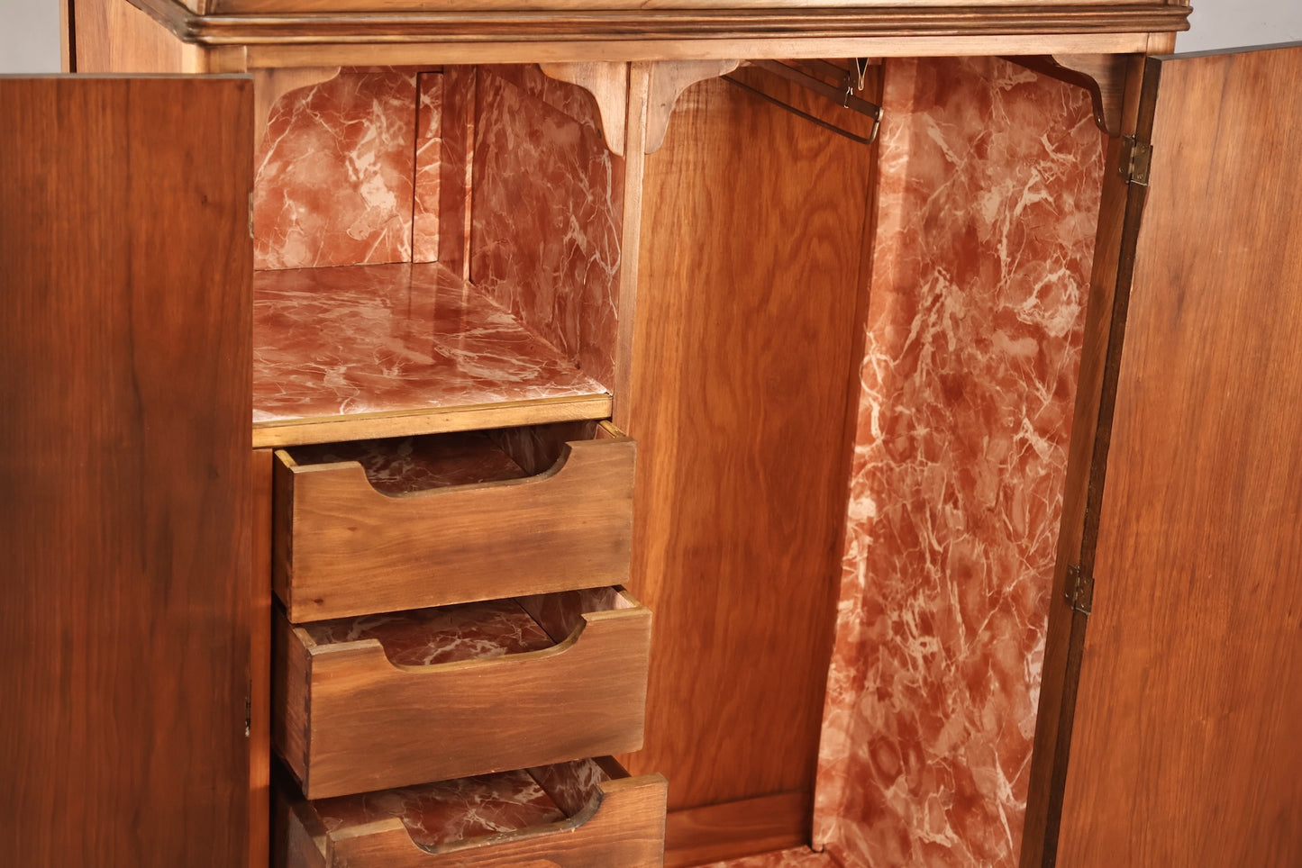 Antique Carved 4-Drawer Chifferobe