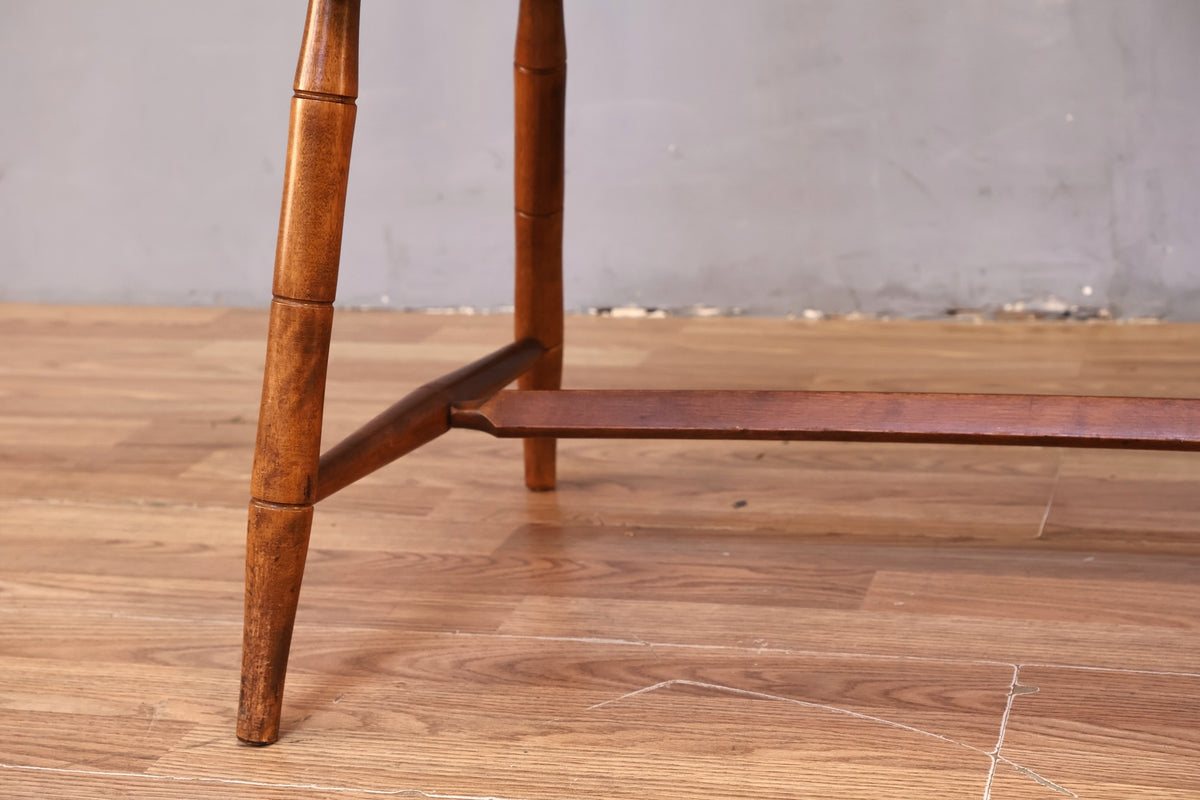Small Nichols & Stone Maple Bench