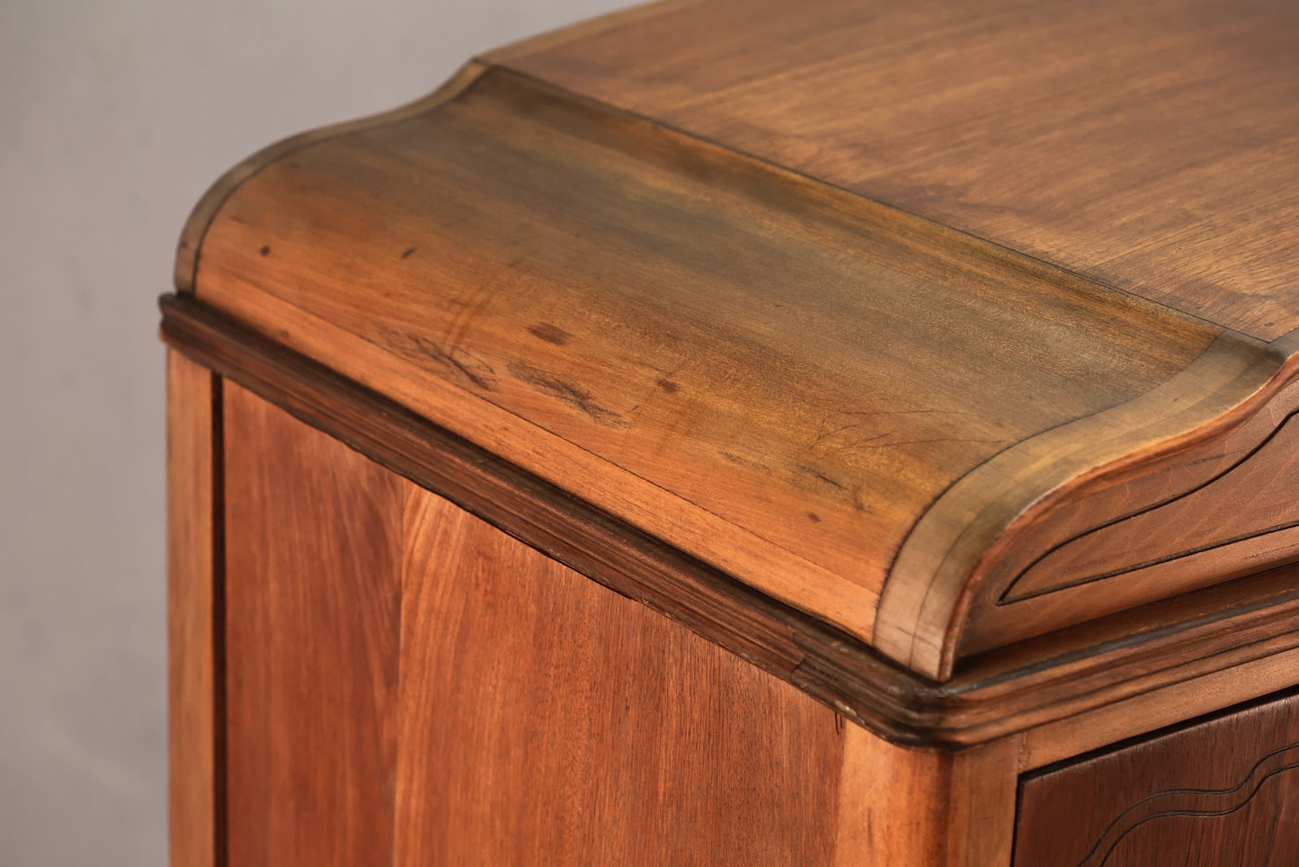 Antique Carved 4-Drawer Chifferobe