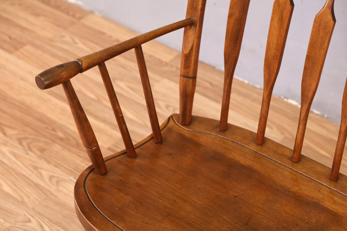 Small Nichols & Stone Maple Bench