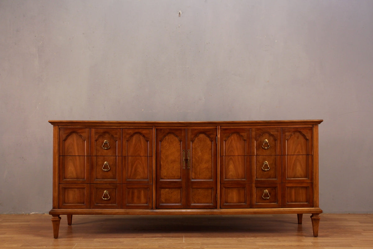 Thomasville Walnut & Burl 9-Drawer Dresser
