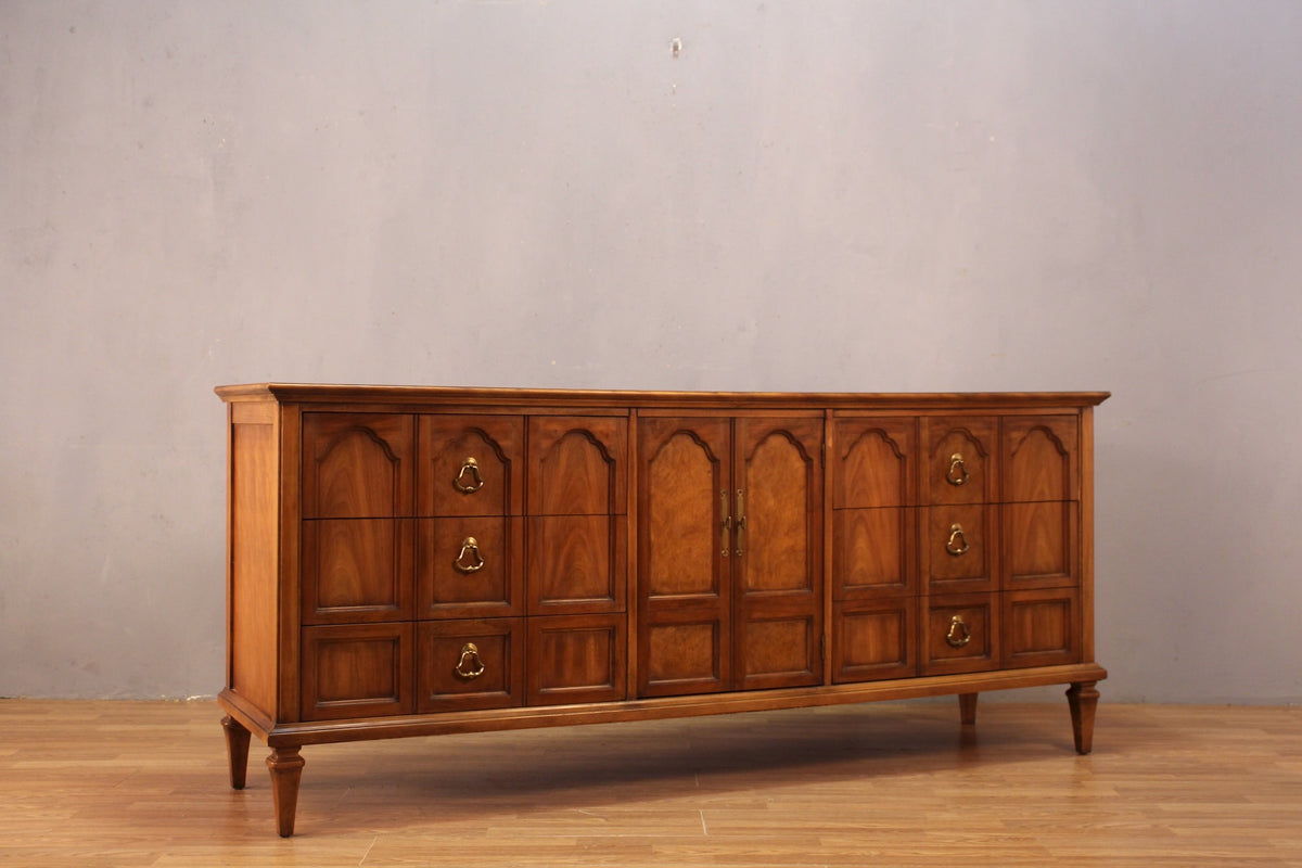 Thomasville Walnut & Burl 9-Drawer Dresser