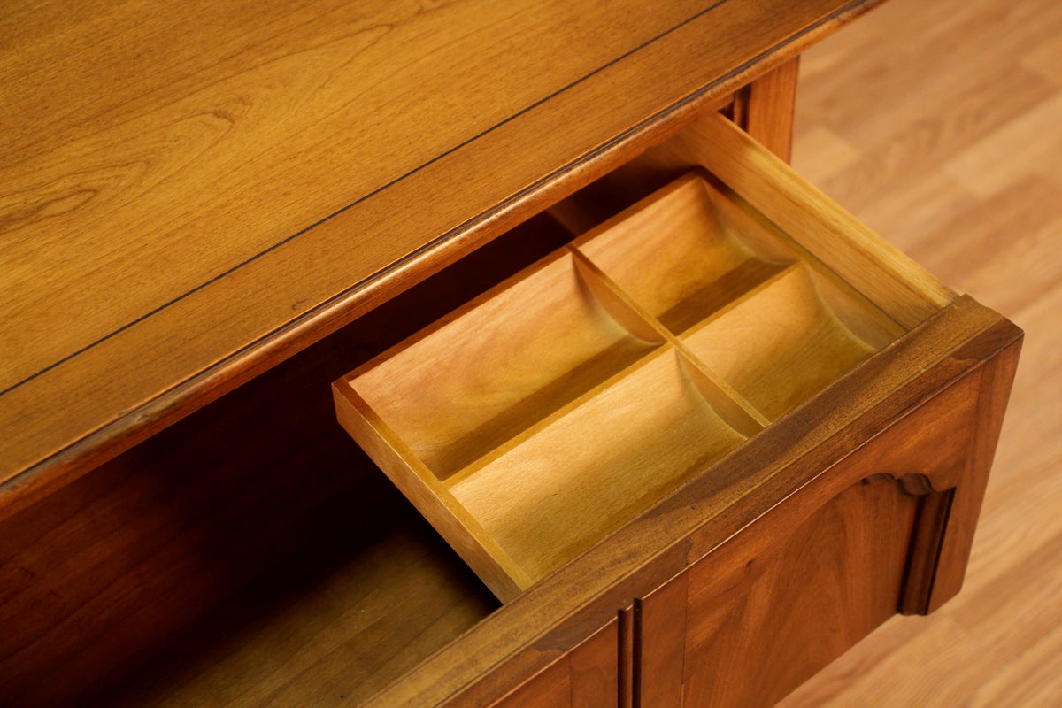 Thomasville Walnut & Burl 9-Drawer Dresser