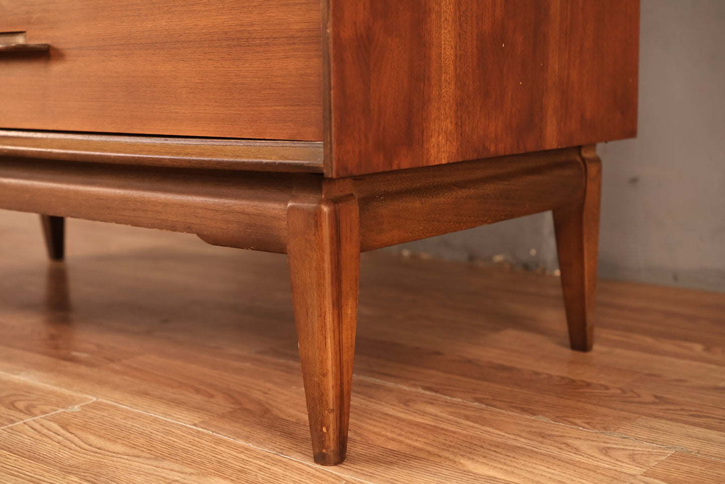 1960s Bassett "Impact" 5-Drawer Bachelor's Chest