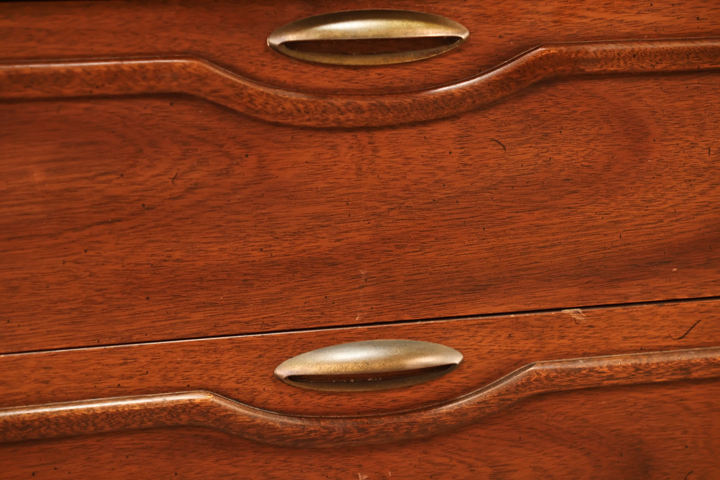 Mid Century Walnut 5-Drawer Bachelor's Chest