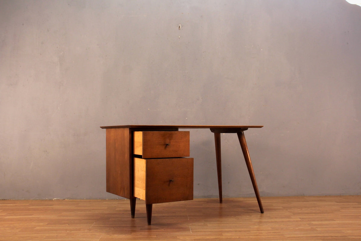 Paul McCobb for Planner Group 2-Drawer Desk