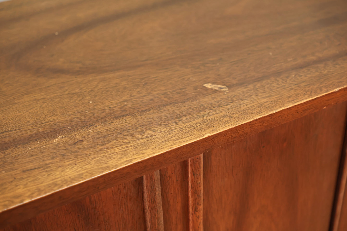 Mid Century Walnut 5-Drawer Bachelor's Chest