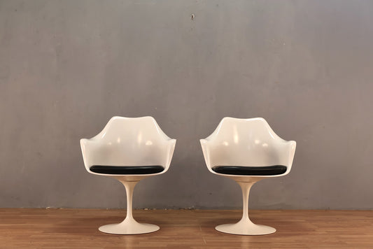 Eero Saarinen for Knoll Fiberglass Tulip Armchair