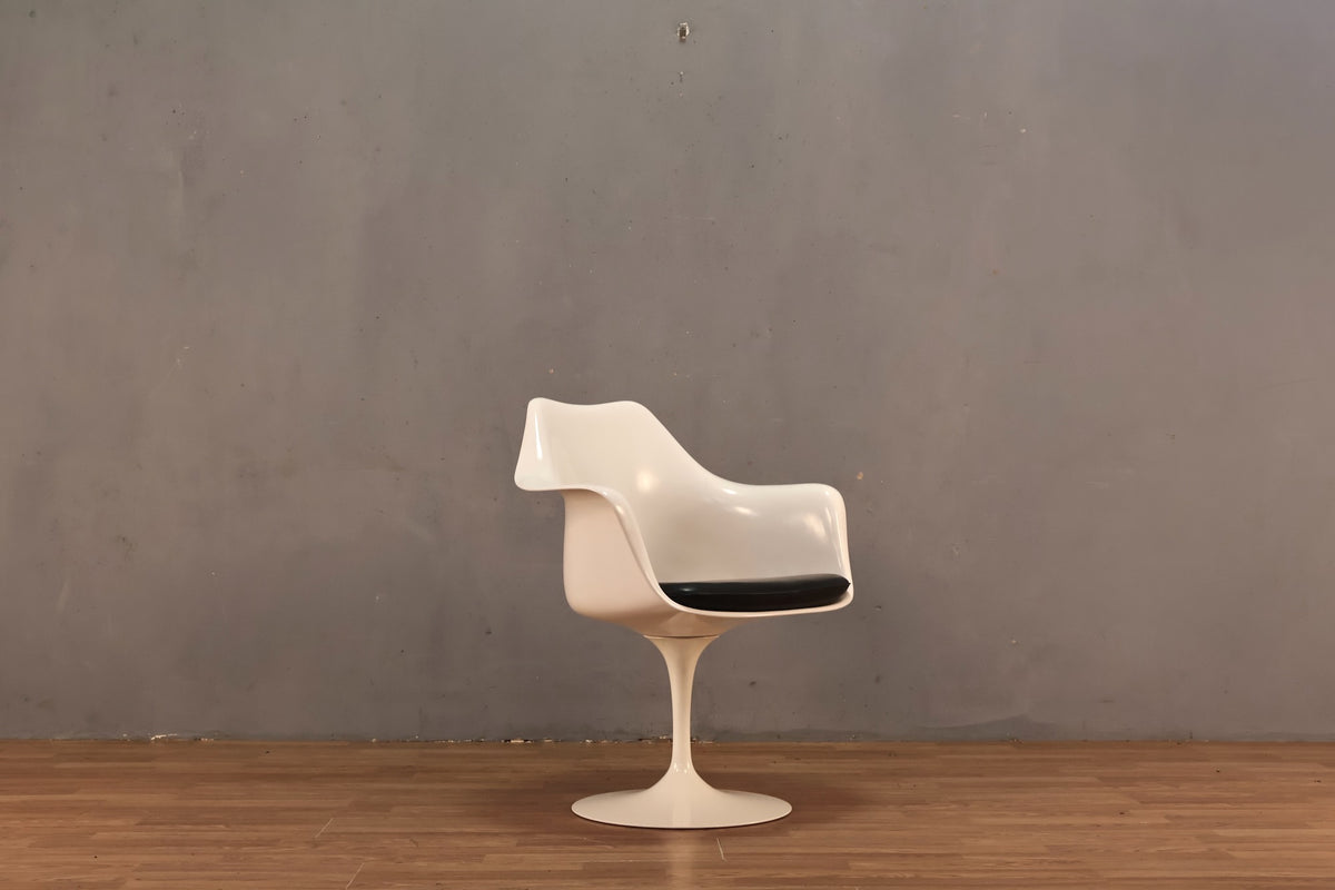 Eero Saarinen for Knoll Fiberglass Tulip Armchair