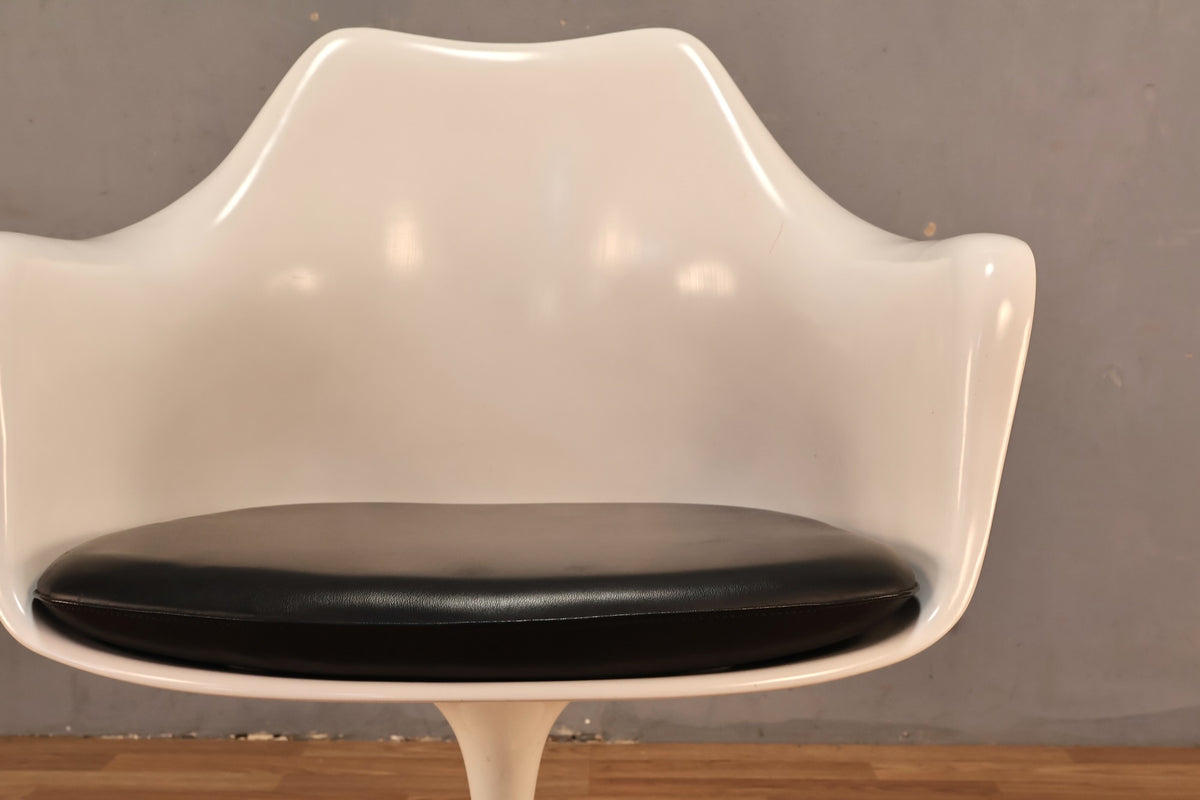 Eero Saarinen for Knoll Fiberglass Tulip Armchair