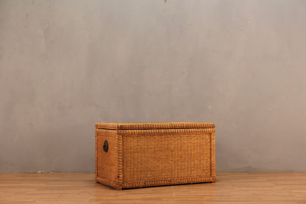Classic Wicker Trunk