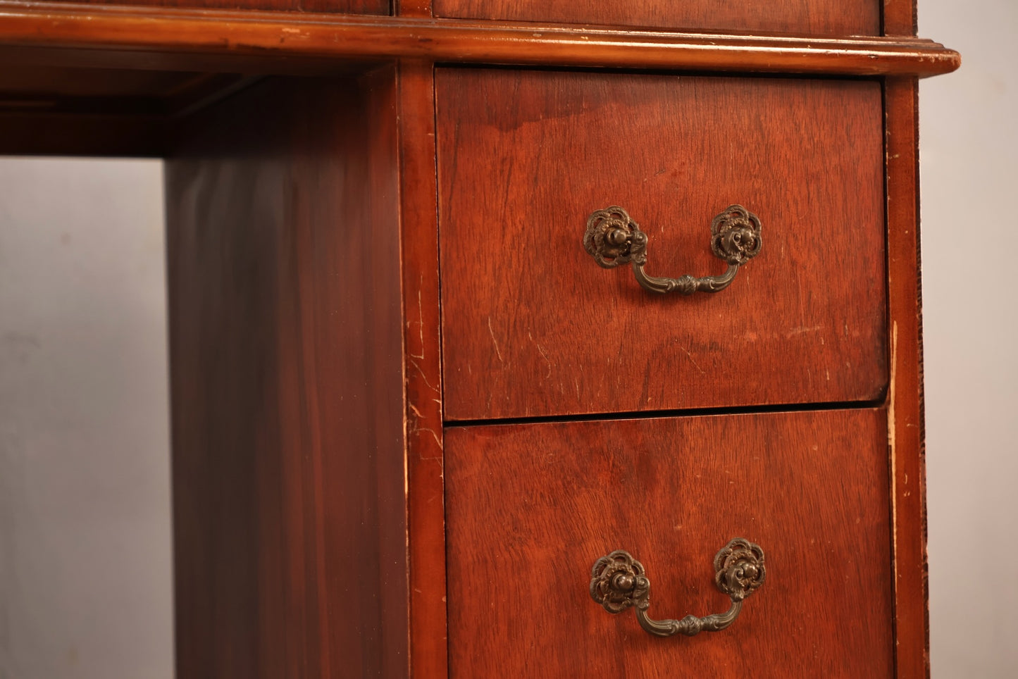 Mahogany Leather-Top 9-Drawer Desk - ONLINE ONLY