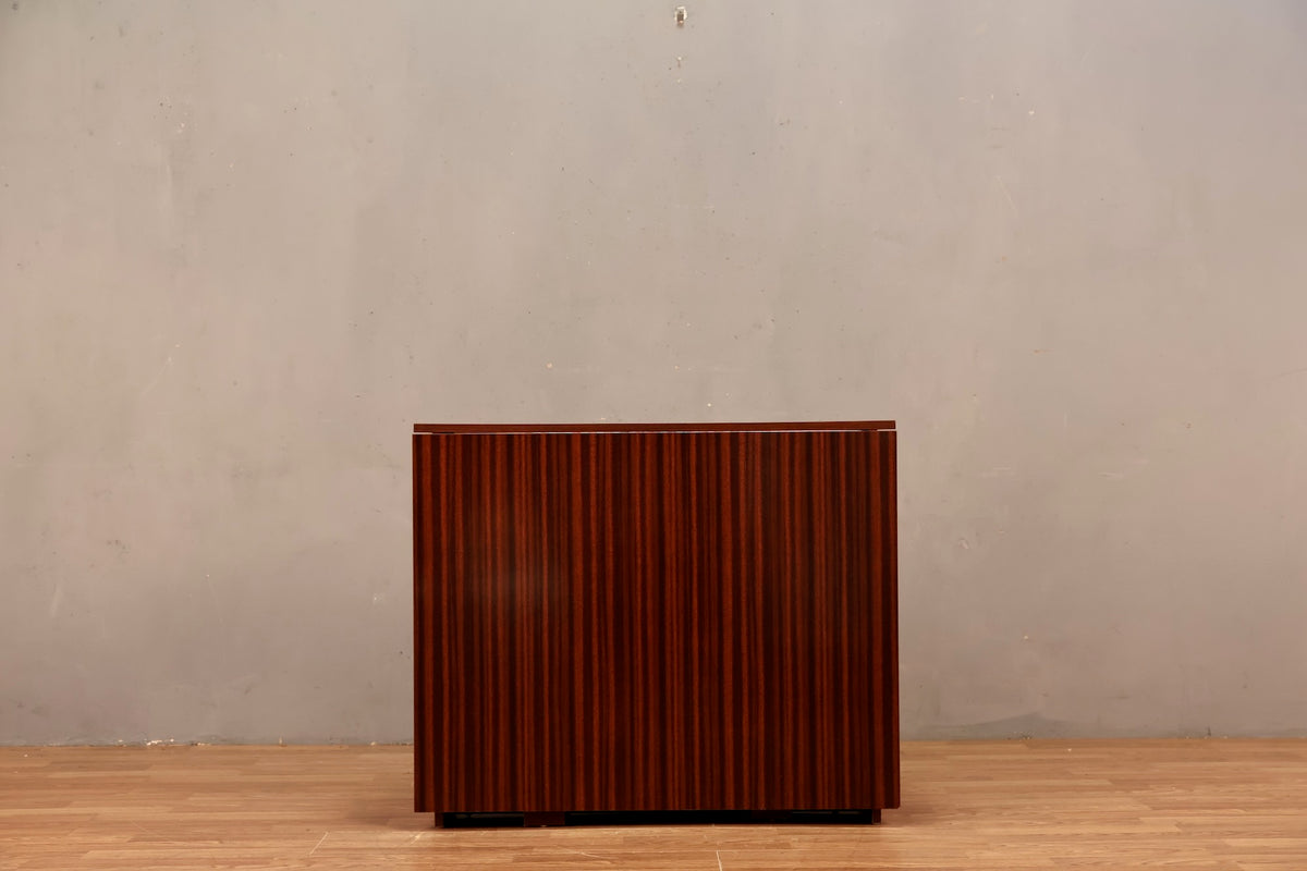 Laminate Woodgrain Gateleg Dining Table
