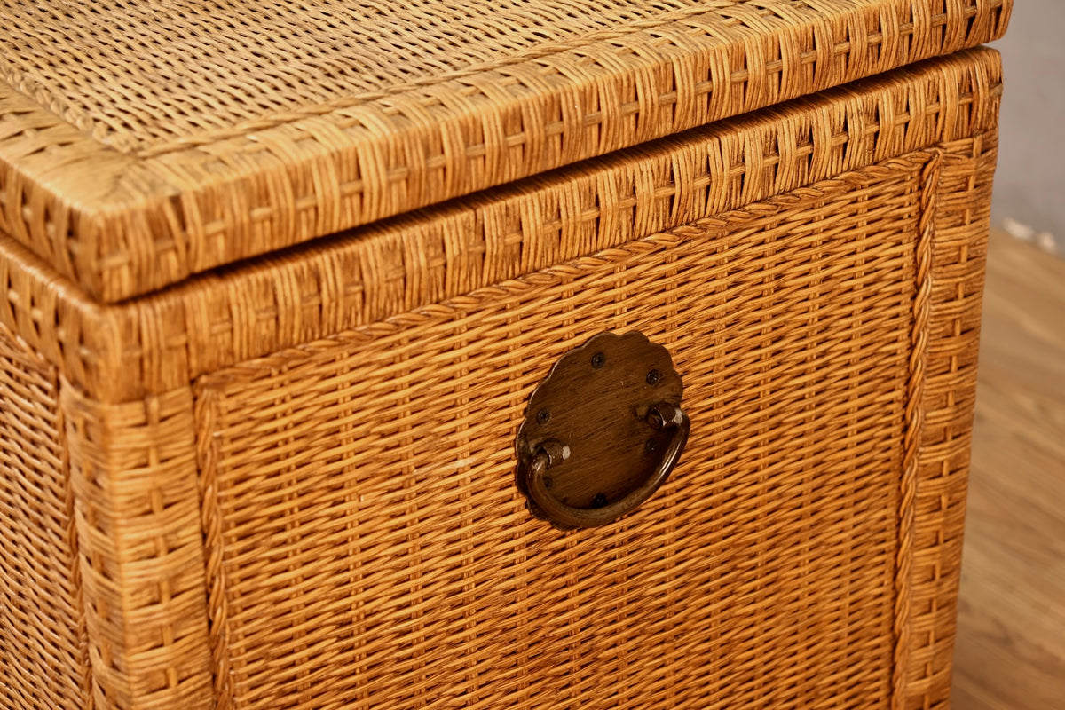 Classic Wicker Trunk