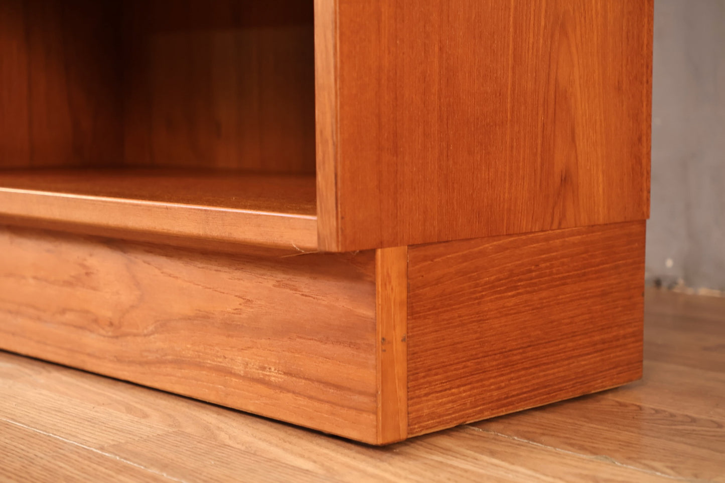 Slim Domino Teak 8-Tier Bookshelf