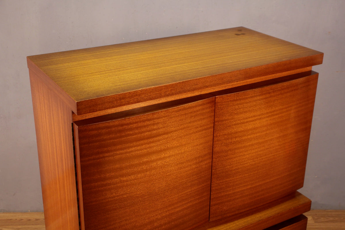 Mid Century Boxy 5-Drawer Bachelor's Chest