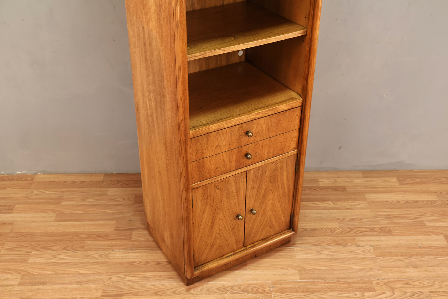 Slim Stanley Speckled 4-Door Wall Unit