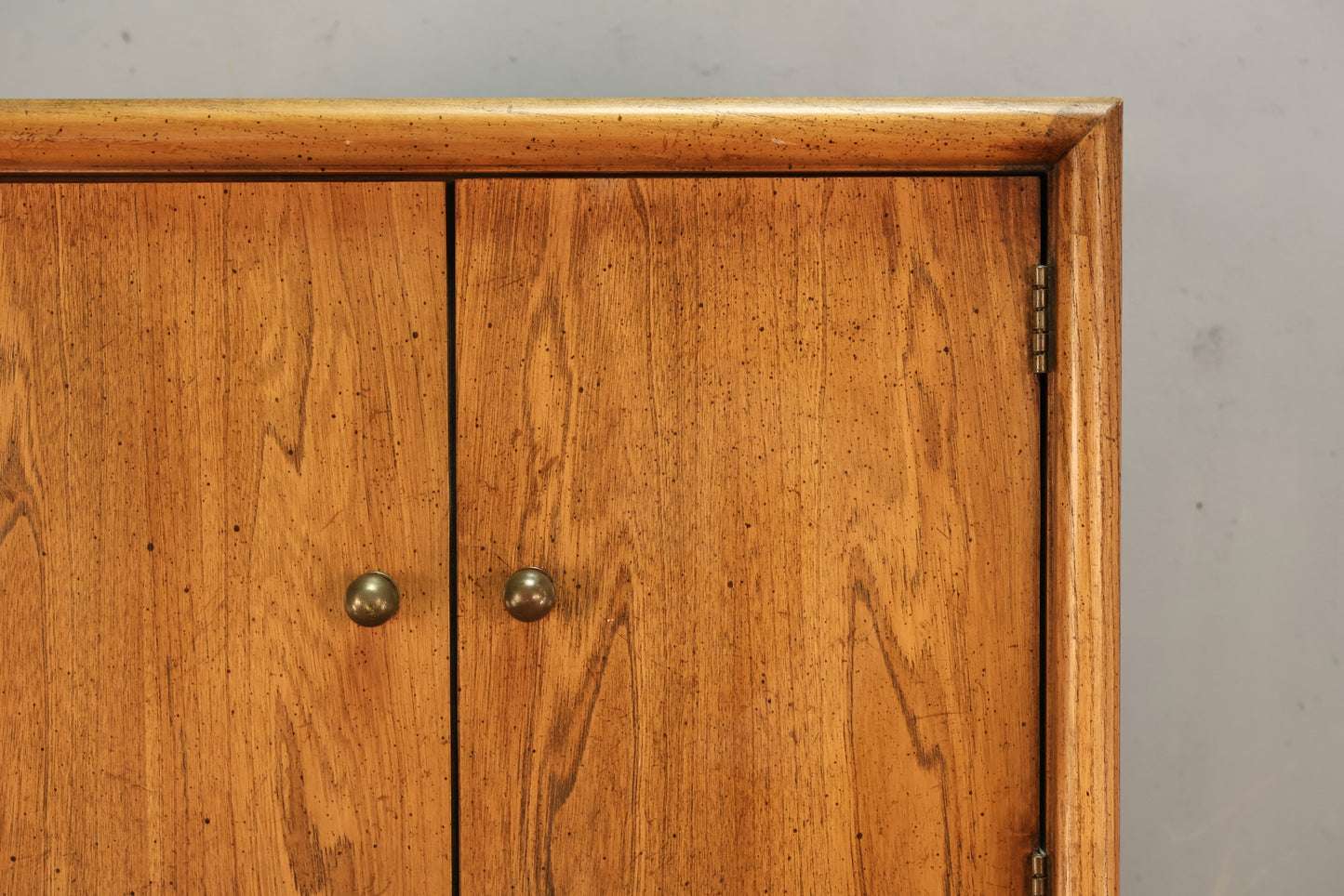 Slim Stanley Speckled 4-Door Wall Unit